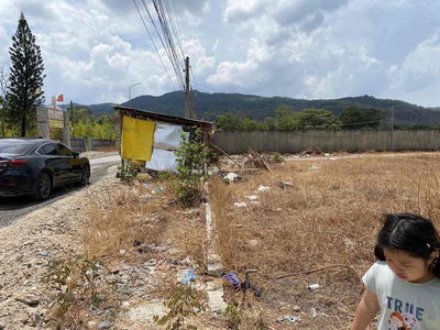 cần bán lô đất 25m mặt tiền có thổ cư ngay núi dinh