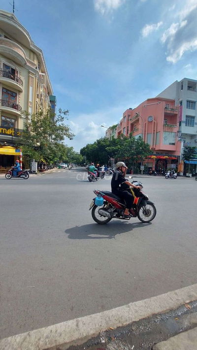 Bán nhà Tạ Quang Bửu, Quận 8, hẻm xe hơi, 70m2, ngang 4m, nhích 8 tỷ