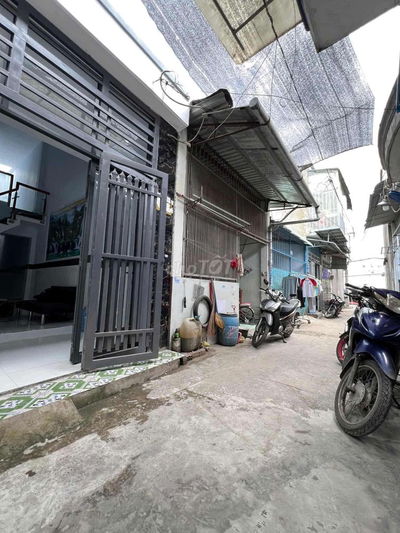 Nhà mới 2 tầng full thổ cư 48m2 không qh và lg