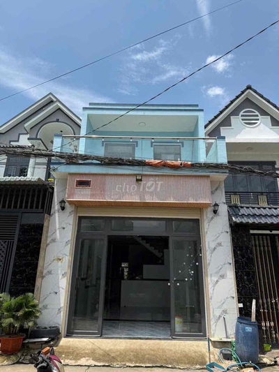 Bán nhà 1 trệt 1 lầu 2 ô tô né giá 2.15 tỷ tl