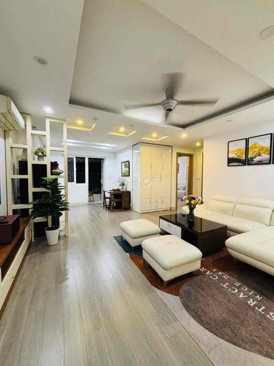 Cần bán gấp căn hộ góc giá chỉ hơn 3 ti tại Thanh Hà