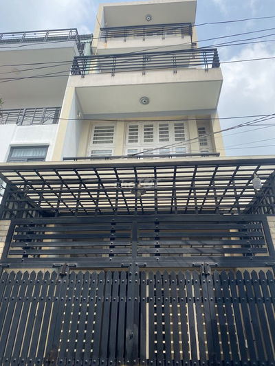 Nhà đẹp hiện đại đường Phạm Văn Chiêu, DT: 5x15, 4 lẩu.
