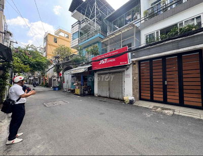 trung tâm Q3 Lê Văn Sỹ bán gấp giá tốt có dòng tiền cao ổn định