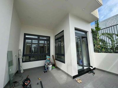 Cho Thuê Nhà Đẹp Mới Xây 3 tầng, đường xe hơi, Bưng Ông Thoàn, Phú Hữu