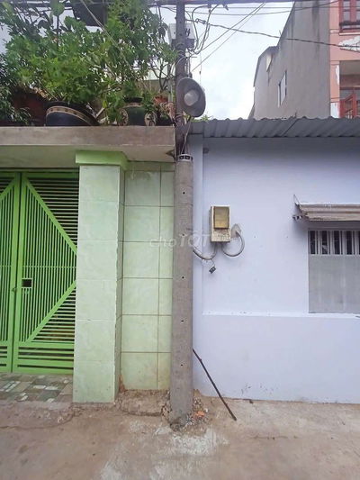 Bán dãy trọ phía bên Gigamall 4x26