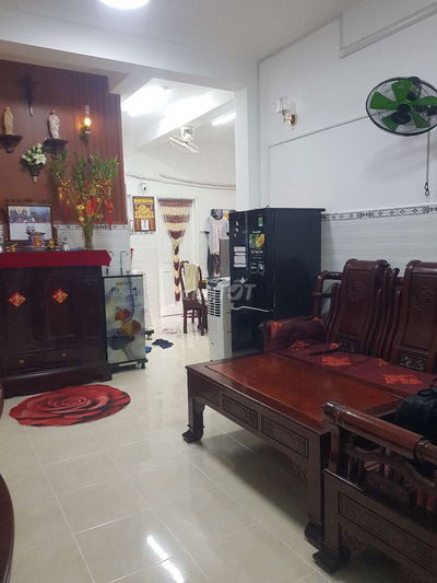 Chủ gửi bán chung cư An Sương lầu 1 dt 70m2, có 2pn,2wc