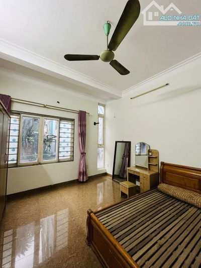 Cho thuê phòng tại Triều Khúc ( cách hồ Triều Khúc 50m) không chung chủ