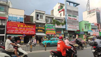 Cho thuê MBKD Mặt tiền Lý Thái Tổ,40m2,có wc riêng gía 12tr/tháng.