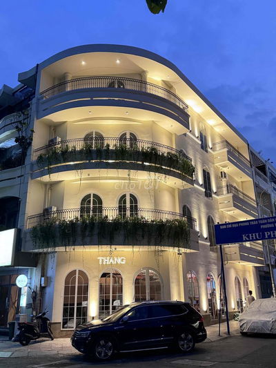 NHÀ MẶT TIỀN QUẬN 1 , VỊ TRÍ SIÊU ĐẮC ĐỊA