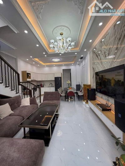 ✨🏡 BÁN NHÀ PHỐ HIỆN ĐẠI – VỊ TRÍ ĐẸP TẠI TRUNG TÂM ĐÀ LẠT ✨