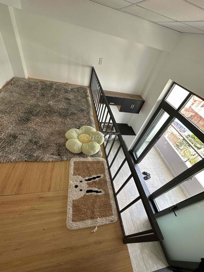 Phòng Full nội thất cửa sổ ban công 4tr1-4tr8