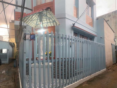 nhà mới góc hai mặt tiền sạch đẹp cho thuê