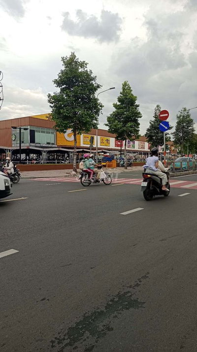 Cạnh ST Emart, Phan Văn Trị, 3 Tầng, 4 PN