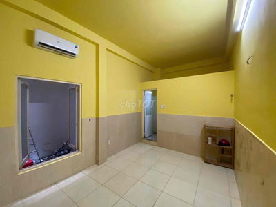 Nhà Trọ Quận 4 Đẹp Rẻ Có Máy Lạnh, WC