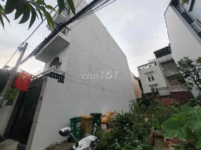 SÁT MẶT TIỀN HOÀNG DIỆU - HẺM Ô TÔ - 74m2 GPXD 4 TẦNG - 5,6 TỶ