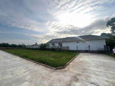 Bán gấp lô góc 100m2 tại Đô thị vệ tinh của Hà Nội