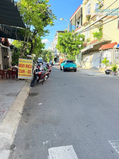 CHÍNH CHỦ CẦN BÁN SIÊU PHẨM LÔ GÓC QUYỀN LỰC – TRÁI TIM SƠN TRÀ – DÒNG TIỀN 300 TRIỆU/NĂM