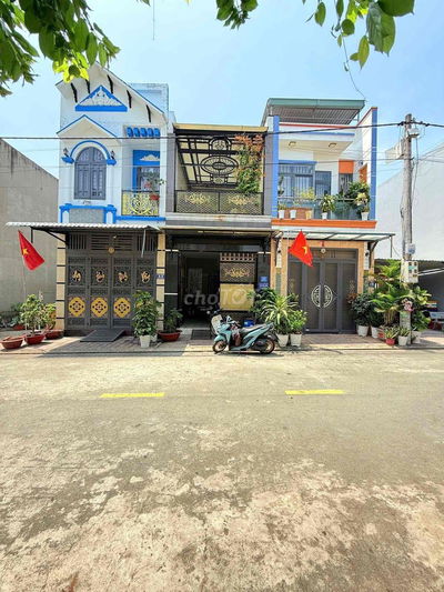 Nhà Lầu Trệt KDC 69m Gần Đường Lê Hồng Phong, Dĩ An