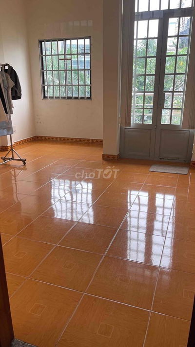 Cho thuê nguyên tầng 2 nhà phố hẻm xe hơi làm văn phòng