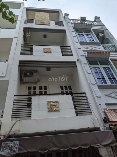 Nguyên căn nhà phố kinh doanh đa ngành nghề.