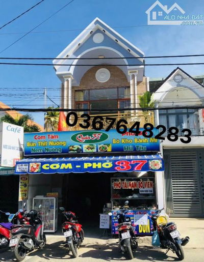 Bán lỗ nhà mặt tiền Phở cho thuê 9 triệu/tg và nhà lầu kèm 4 phòng trọ cho thuê 15 triệu