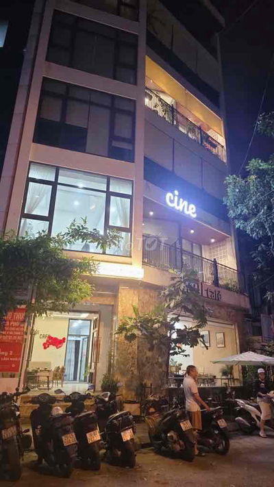 Bán nhà mặt ngõ Nguyễn Khánh Toàn 110m², 6 tầng thang máy, ô tô tránh