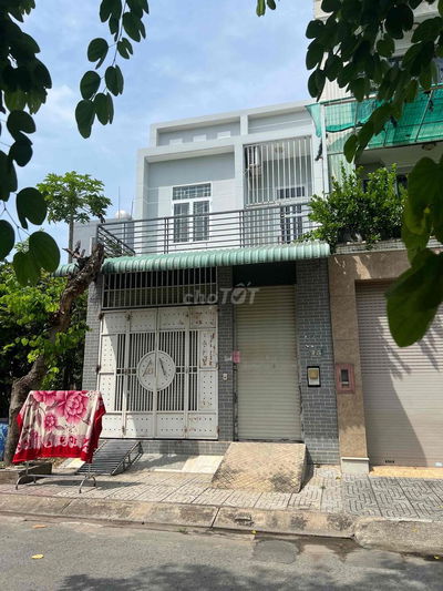 bán nhà 2 tầng đẹp vào ở ngay . tiện đầu tư cho thuê …