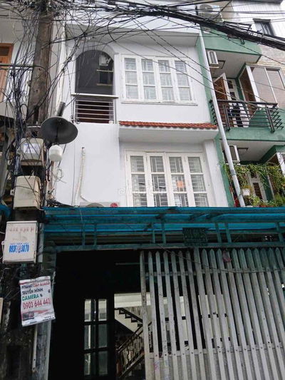 Cho thuê nhà 3 tầng mới, 4pn, Nguyễn Xí, Hẻm Oto  -  Bình Thạnh.