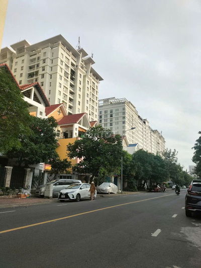 Cần cho thuê Biệt Thự KDC Him lam 6A, chính tây, 8x20 3 lầu Ms Viêm