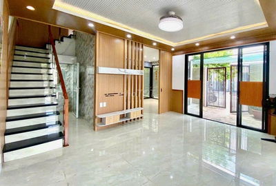 Nhà sân vườn MT lô góc DƯƠNG LOAN - HÒA XUÂN - SẠCH MỚI