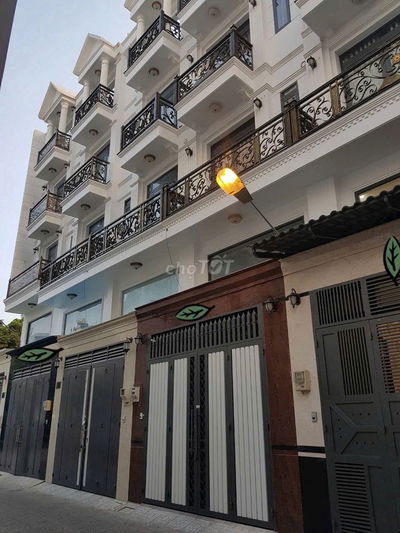 KHU NHÀ ĐỒNG BỘ XE HƠI VÀO NHÀ THỐNG NHẤT 4X15M,4 TẦNG, 5PN 8.5 TỶ