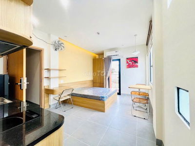 Phòng 35m2 ban công máy giặt riêng gần Trường Sa ở Lê Văn Sỹ Phú Nhuận