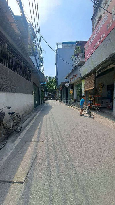 Bán nhà 4 tầng phố Trạm, Long Biên