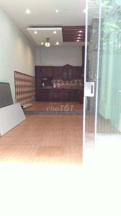 Cho thuê tầng 1Hồ Tùng Mậu riêng biệt 50m2 -5,5triệu/tháng, ô tô