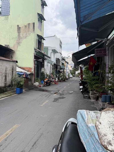 NHÀ ĐẸP HẺM THÔNG Ở NGAY CẦU BÔNG CHỈ 3 ĐỒNG RƯỠI(3,5Tỷ)