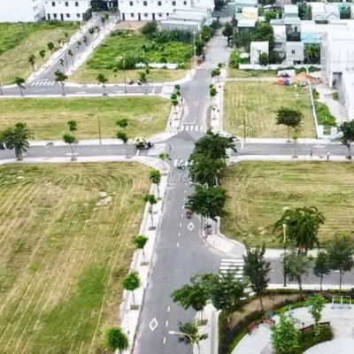 Đất nền nhà phố, sổ hồng lâu dài, NH hỗ trợ 70%, KDC hiện hữu. CK cao.