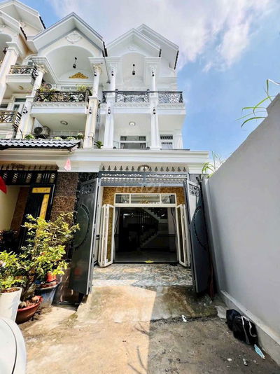 Nhà phố 4,2m Nở Hậu 5,2m x 17m. Đúc 3 lầu 1/ Hẻm nhựa 7m Hiệp Thành 07