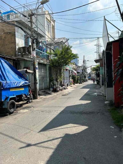 nhà xưởng mt trung mỹ tây. đường 7m thông . thổ cư 339m2 16,5tỷ