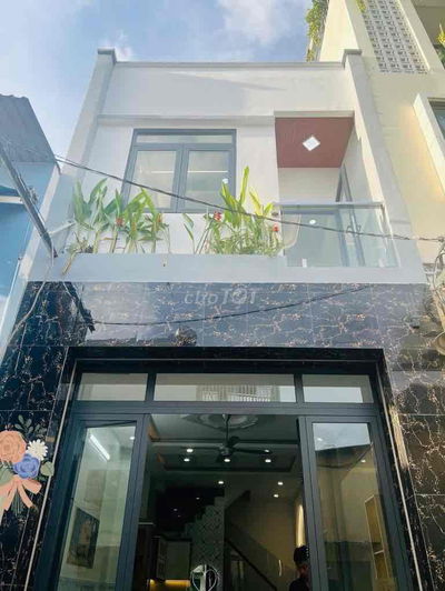 NHÀ 2 TẦNG KIÊN CỐ 40M2 - HẺM 5M - GẦN LÊ VĂN QUỚI - NHỈN 4TỶ