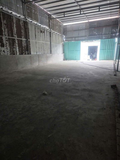 Cho thue kho xuong 180m hiep thanh quan 12