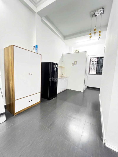 PASS PHÒNG - 52M2 - LẠC LONG QUÂN Q.11 - FULL NỘI THẤT - THANG MÁY