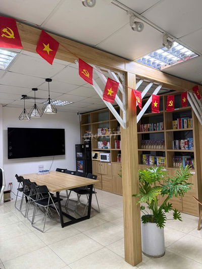 Cho thuê văn phòng đẹp, hiện đại tại Nguyễn Hy Quang- Đống Đa,giá hời