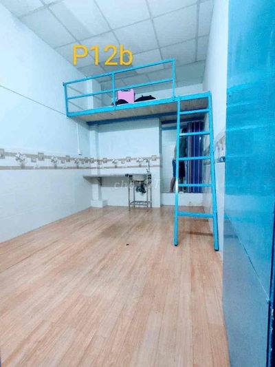 PHÒNG TRỌ MÁY LẠNH GẦN SÂN BAY, VỊ TRÍ MŨI TÀU THUẬN TIỆN DI CHUYỂN