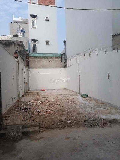 Bán đất đừơng Hoà Bình, 44m2, 4x11m, đối diện đầm sen, hẻm ôtô thông.