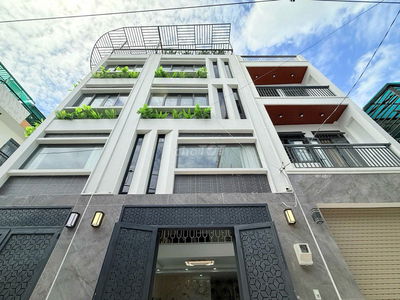 NHÀ 5 TẦNG - VUÔNG ĐẸP - Ô TÔ VÀO NHÀ - 6,8 TỶ