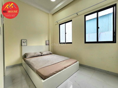 Căn Hộ Cửa Sổ Trời Thang Máy Ngay Khu Etown - Ga T3 Quận Tân Bình