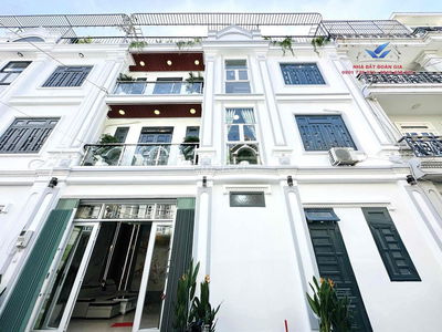 Nhà 11m x 5m 3 lầu full nội thất,hẻm nội bộ 8m đường Hà Huy Giáp