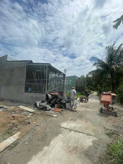 CẦN BÁN GẤP
