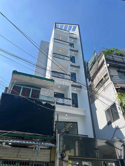 Mặt Tiền 131 Nguyễn Du thiết kế 7 lầu diện tích 4.1x12m nở hậu 5.8m,