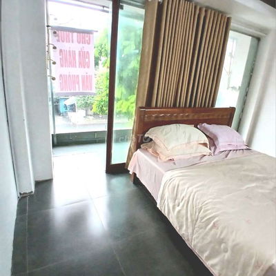 Mình chính chủ có cửa hàng t2 cho thuê mặt phố 115A Sơn Tây, Kim Mã